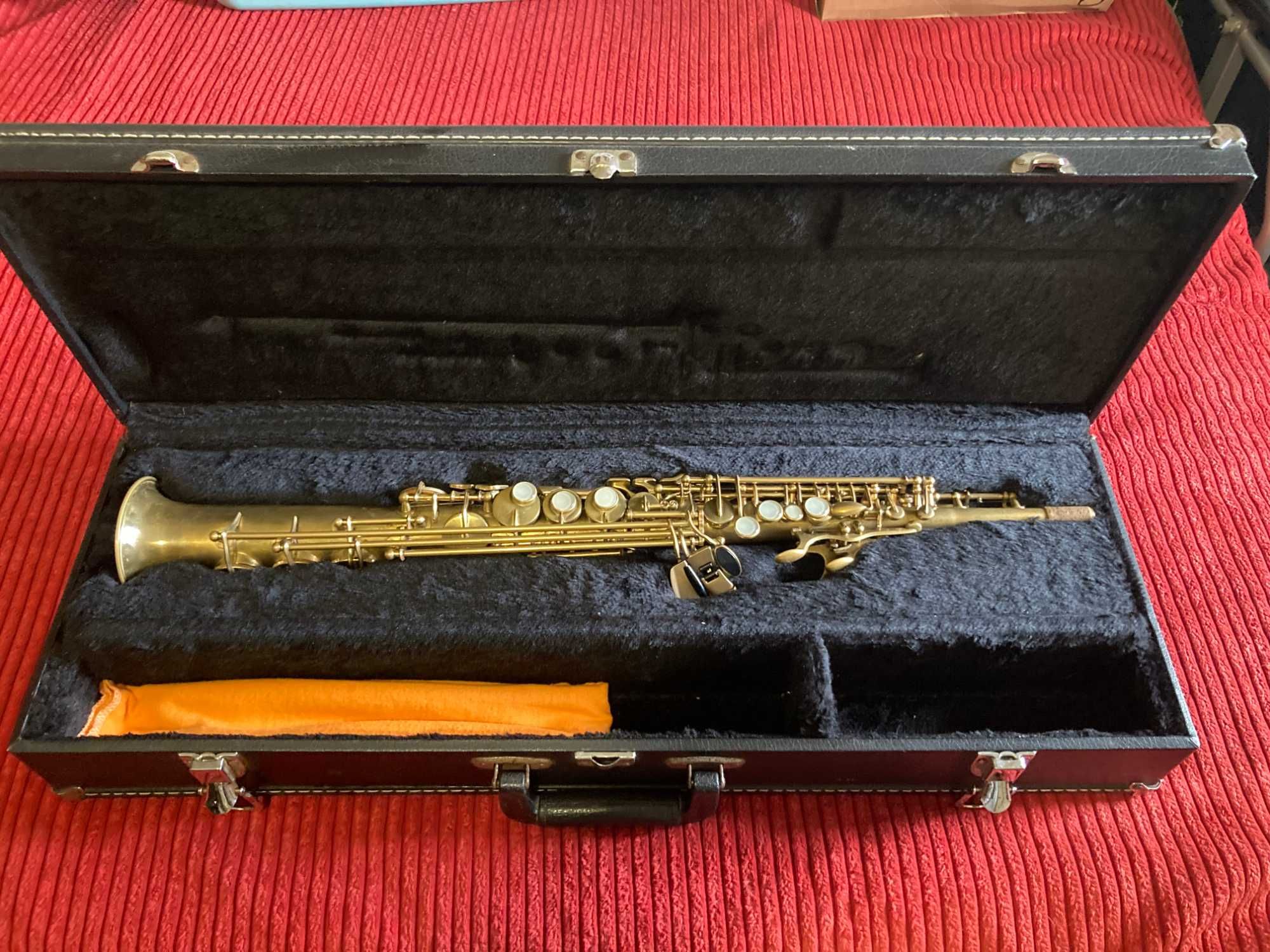 3 saxofones altos 1 sax tenor e 1 sax soprano  pack de 5