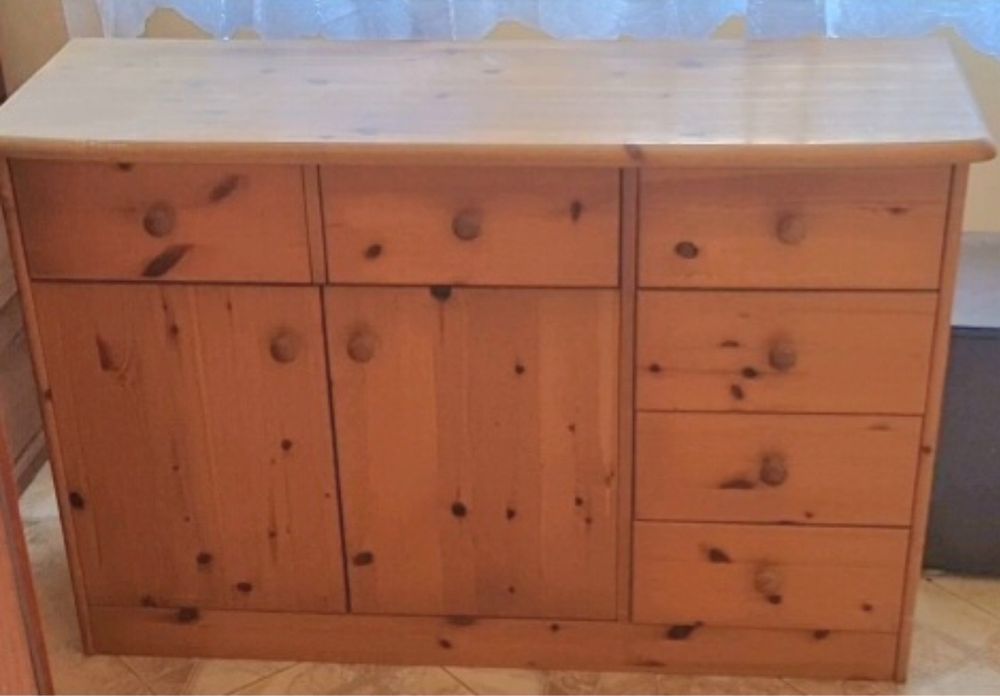 Komoda drewniana w bardzo dobrym stanie