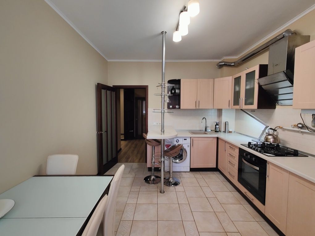 Продам 2к 78м2 з якісним ремонтом! Новобудова в центрі м. Буча!