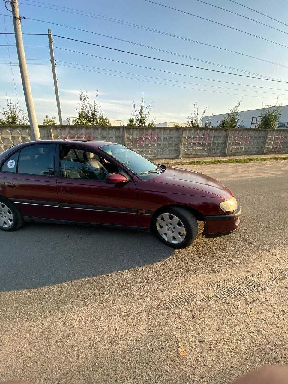 Open Omega B 1997 II покоління/В - 2.5 МТ