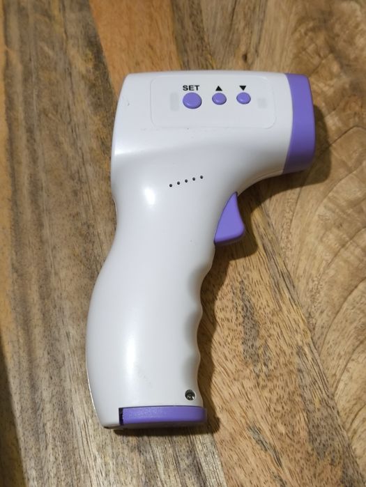 Termometr bezkontaktowy na podczerwień NOWY