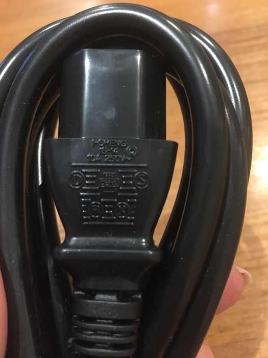 Kabel zasilajacy np do minitora 2 m