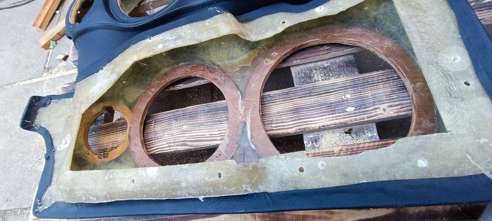 Подиумы под динамики на дверную карту автомузыку