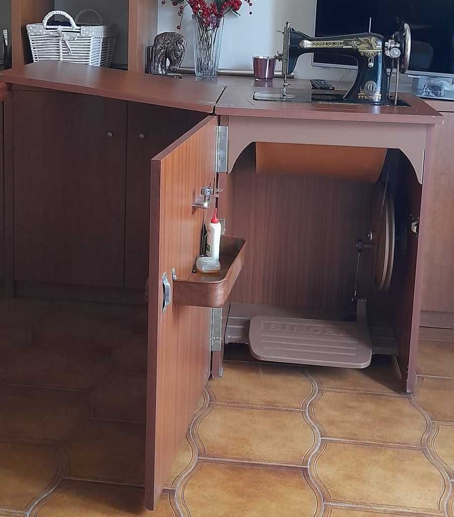 Máquina de costura - Singer