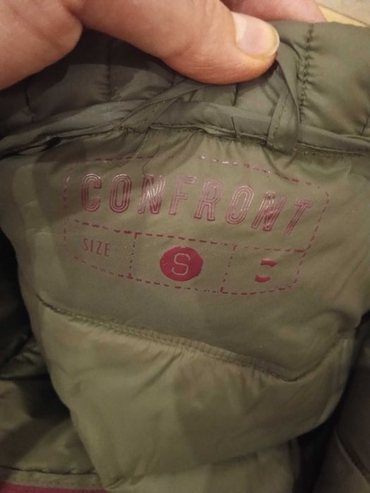 Kurtka jesienna confront