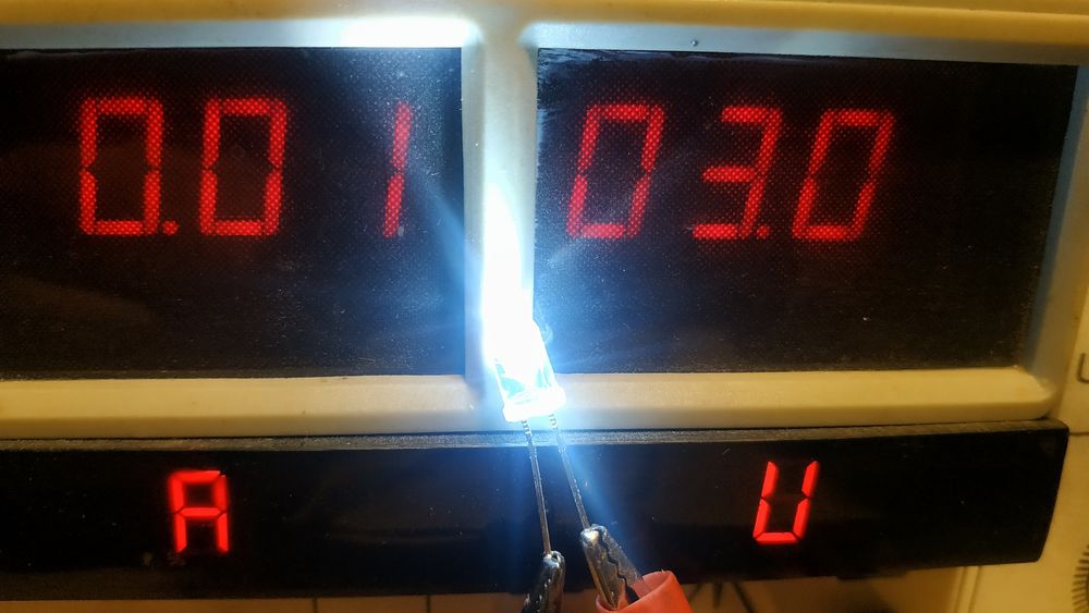 Светодиоды белые и цветные 5 мм.