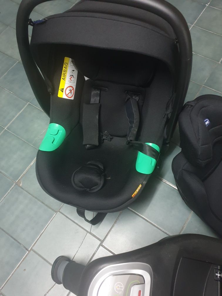 BabycoqueKiros i-size + isofix +redutor0+ alcofa CHICCO