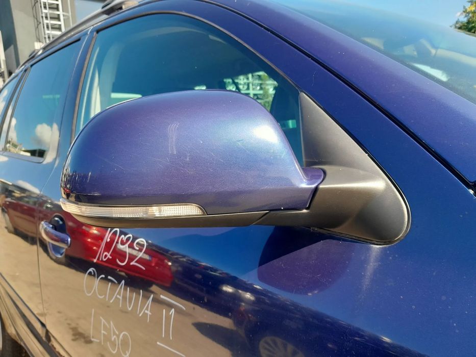 SKODA OCTAVIA II LIFT LUSTERKO PRAWE PRZEDNIE PRAWY PRZÓD KOLOR: LF5Q