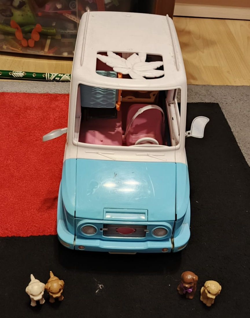 Camper Kamper auto autko Barbie z pieskami