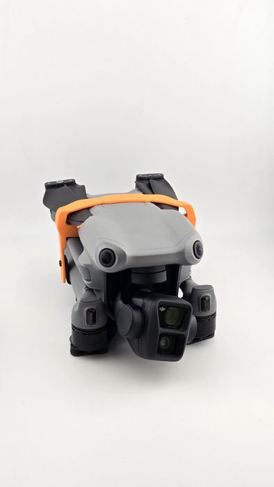 Dron dji air 3 z aparaturą i oryginalną torbą GWARANCJA TYLKO 10 CYKLI