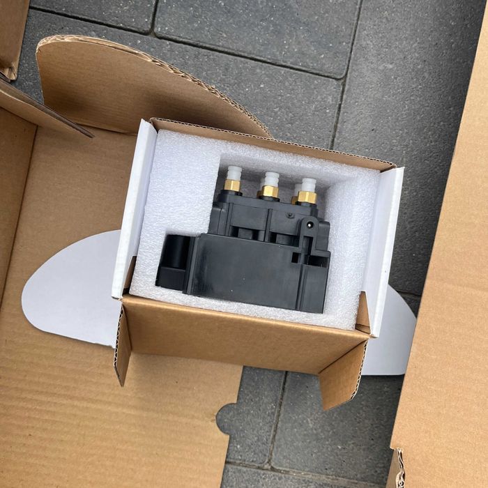 Амортизатор пневмобаллон пневмостойка BMW БМВ E70F07F11F01F02F15F16G11