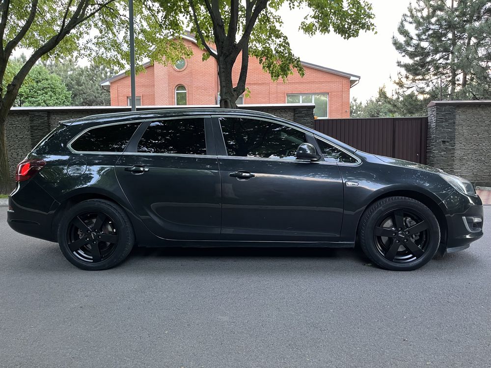 Opel Astra 2015p 1,6 cdti