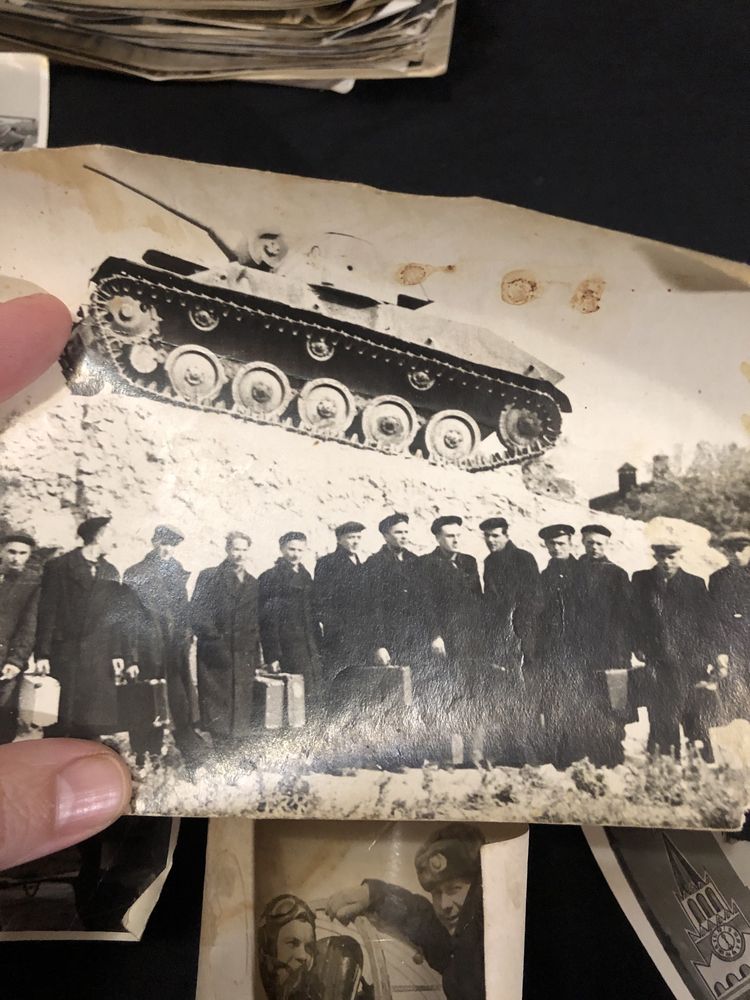 Фото старые семейный архив документы самолёт танк винтаж сталин