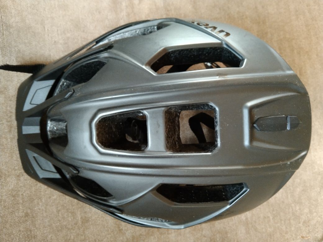 Kask rowerowy UVEX Quatro rozmiar M/L