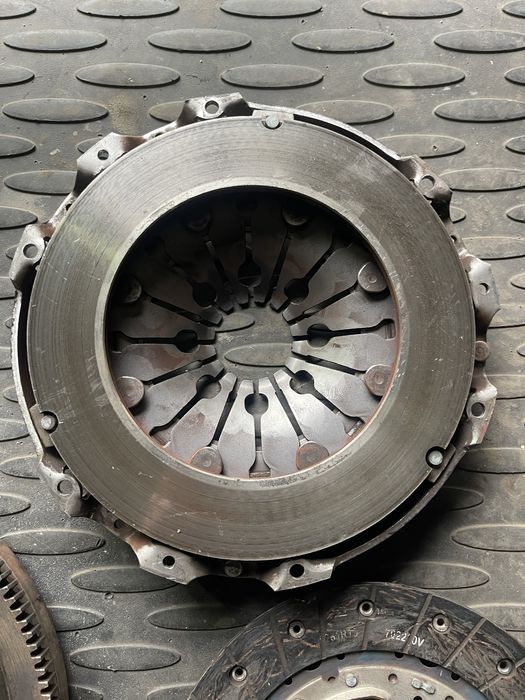 Зчеплення Valeo 835153 на пассат б6