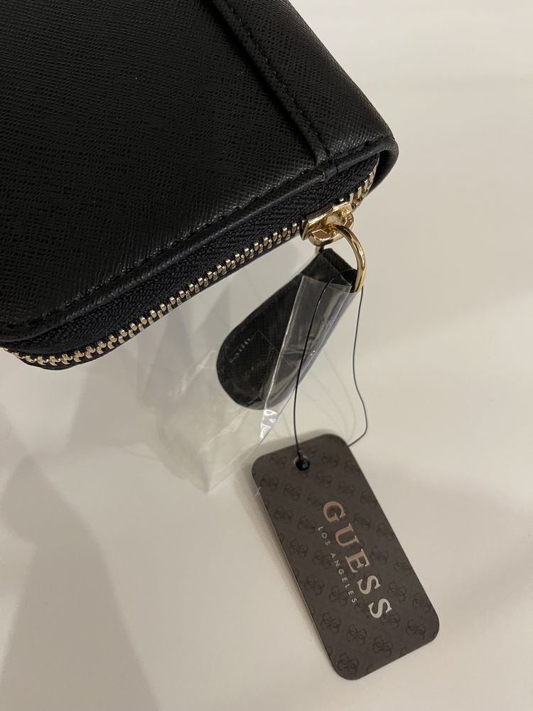 Гаманець Guess