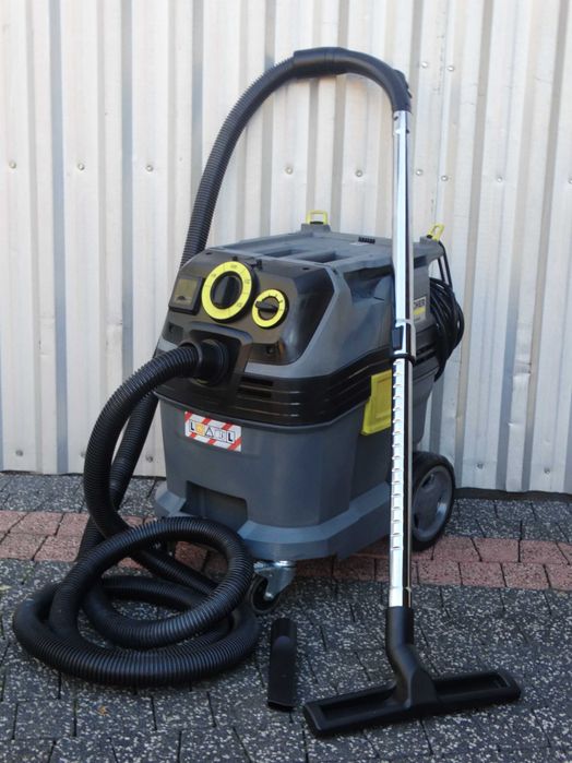 Odkurzacz Karcher NT 30/1 Tact Te * gniazdko elektronarzędzia