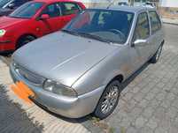 Ford fiesta... Cinza