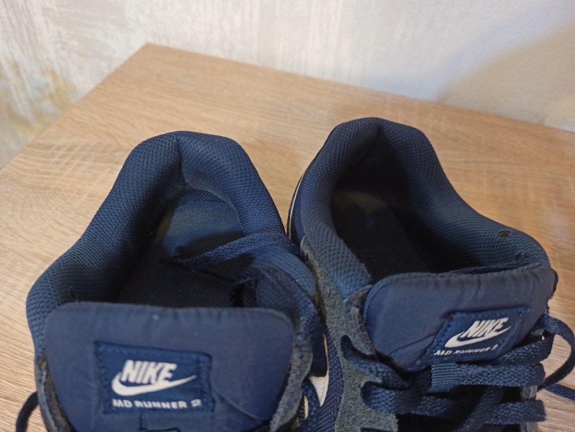 Кросівки nike md runner р.40.5  25.5 см