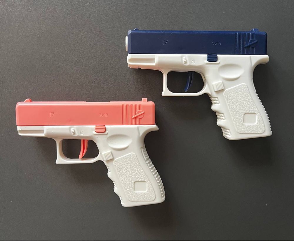 Водный пистолет. Водяной пистолет. Водная игрушка новый Glock
