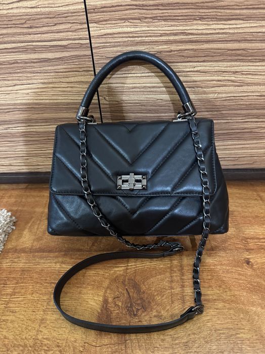 Сумочка вишукана натуральна шкіра.