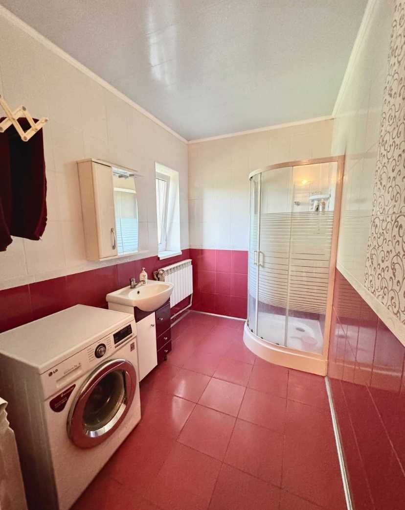 Продам хороший дом на Немышле ,180 м2 с ремонтом (код 5215)
