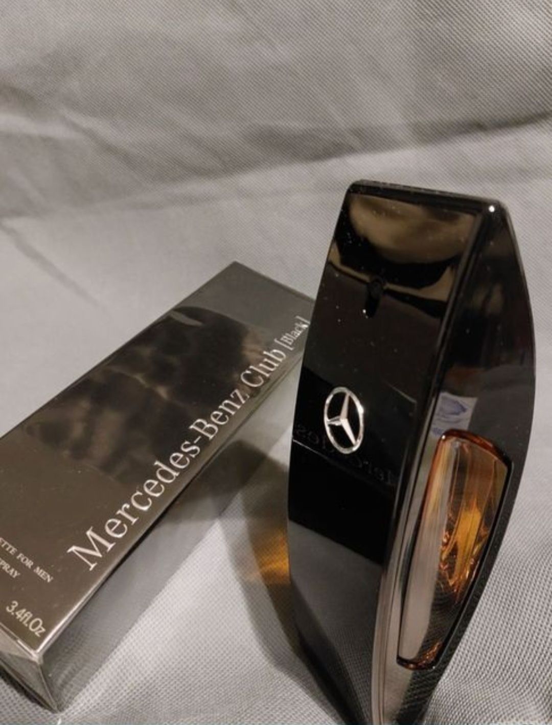 В салон авто кожаный Mersedes-Benz