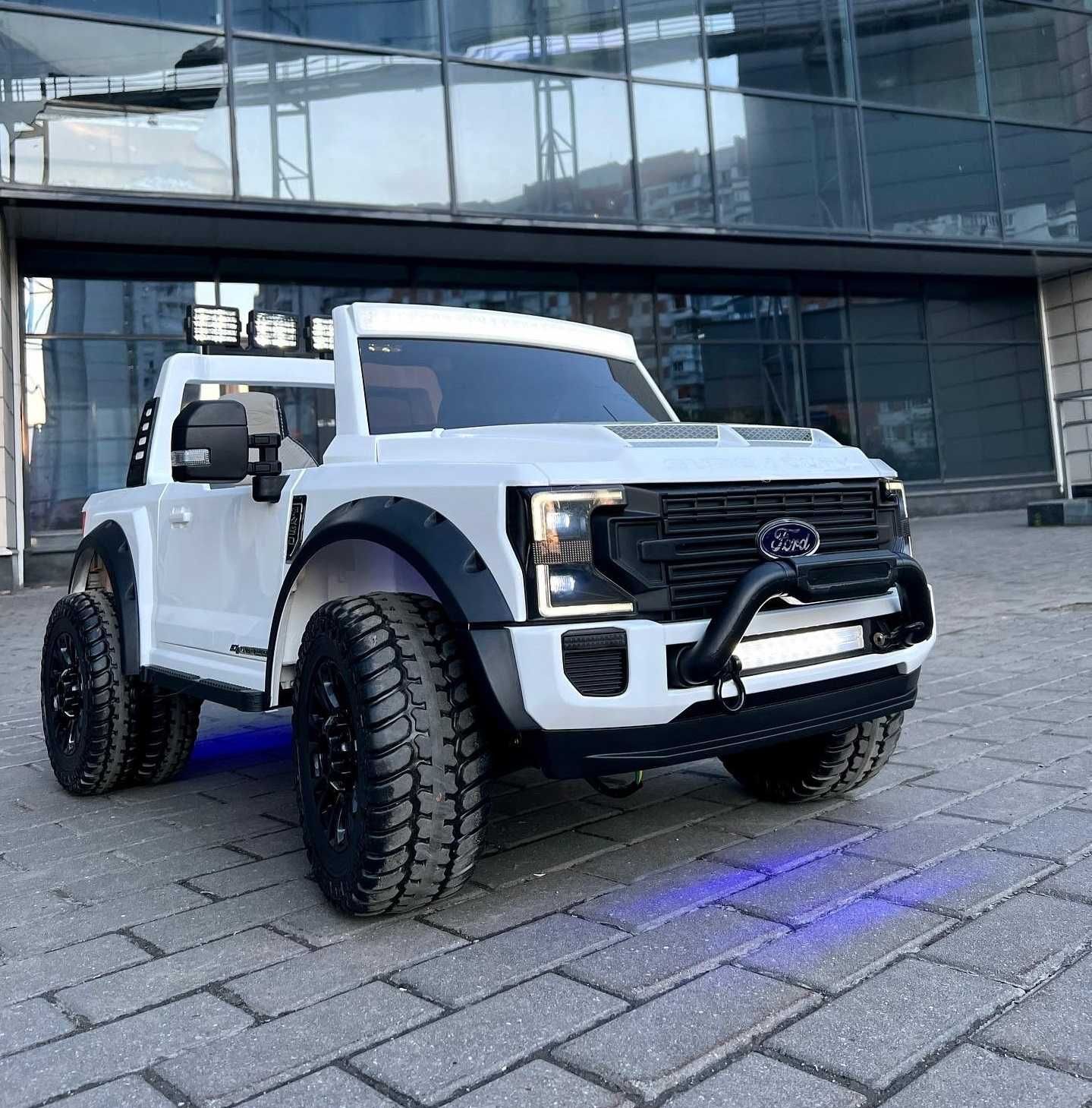 Pickup Terenowy FORD F250 4x4 SUV Elektryczny Auto Akumulator 2 DZIECI