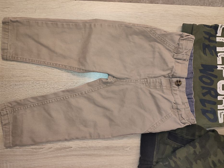 Zestaw 92 dla chłopca spodnie bluza sweter komplet  18-24