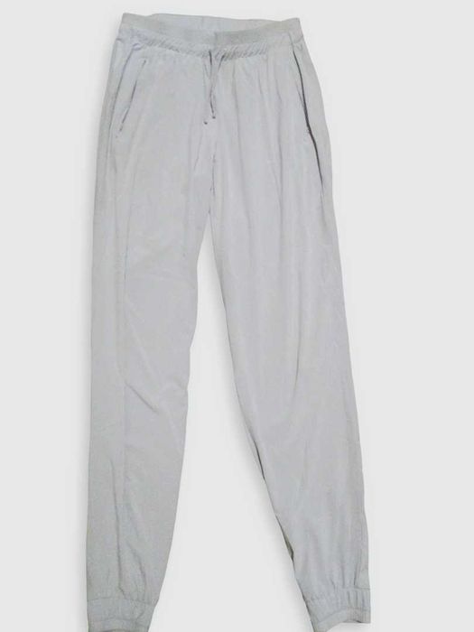 Спортивні сірі штани