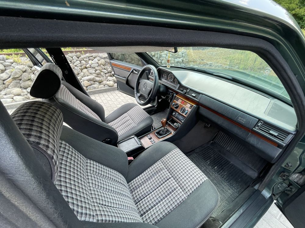 Mercedes W124 2.5D 1995