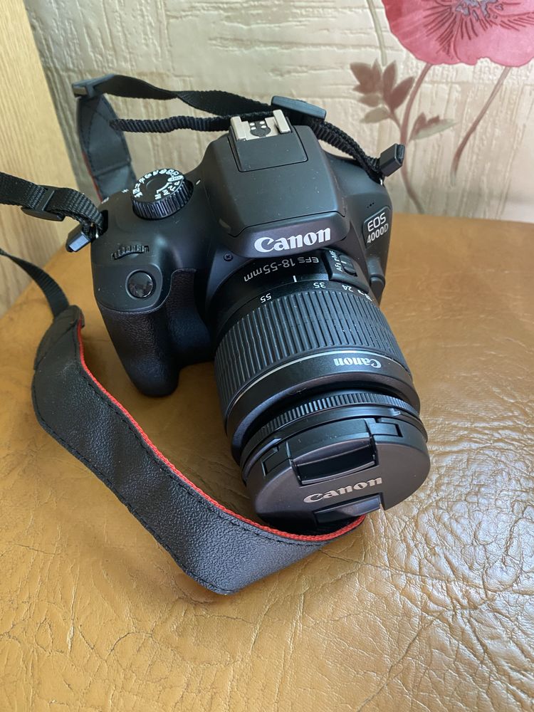 Canon 4000D в ідеальному стані