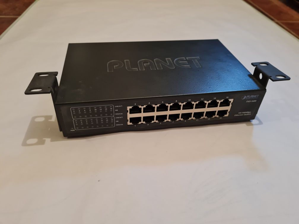 Ethernet switch 16 portów Planet FSD-1600 (16x10/100Mbit)