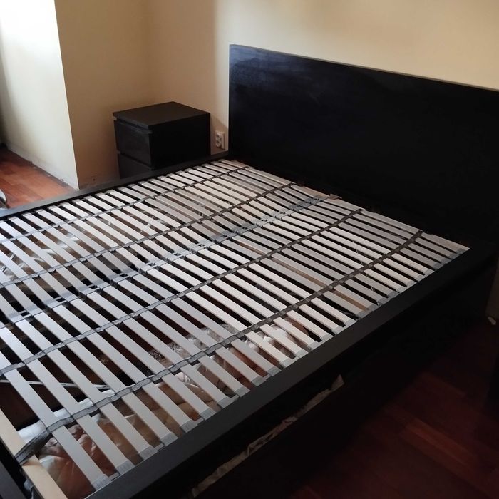 Cama casal 160x200+ estrado + arrumação (4 gavetas)