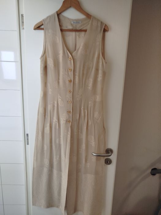 Túnica comprida sem mangas