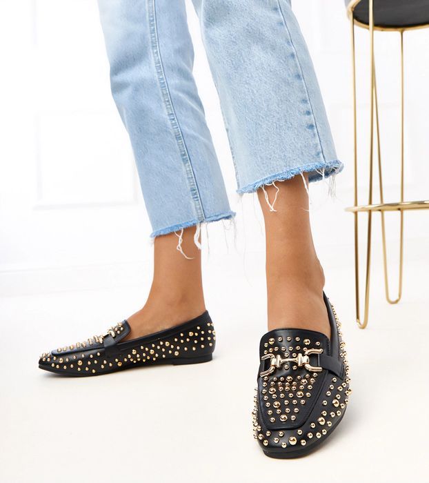 Czarne mokasyny zdobione ćwiekami Lea
