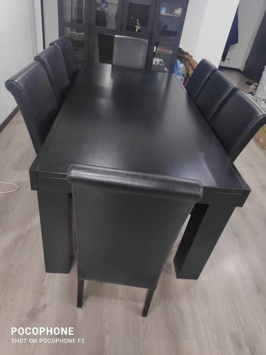 Mesa de sala extensível com 8 cadeiras - excelente estado