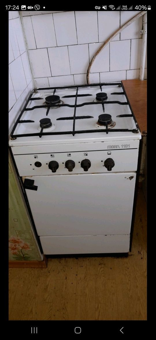 Продам холодильник бойлер меблі