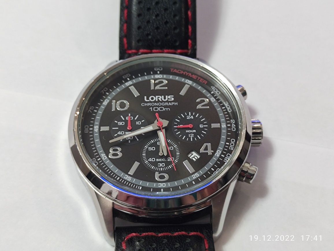 Zegarek Lorus RT323DX9 Chronograph mechanizm kwarcowy