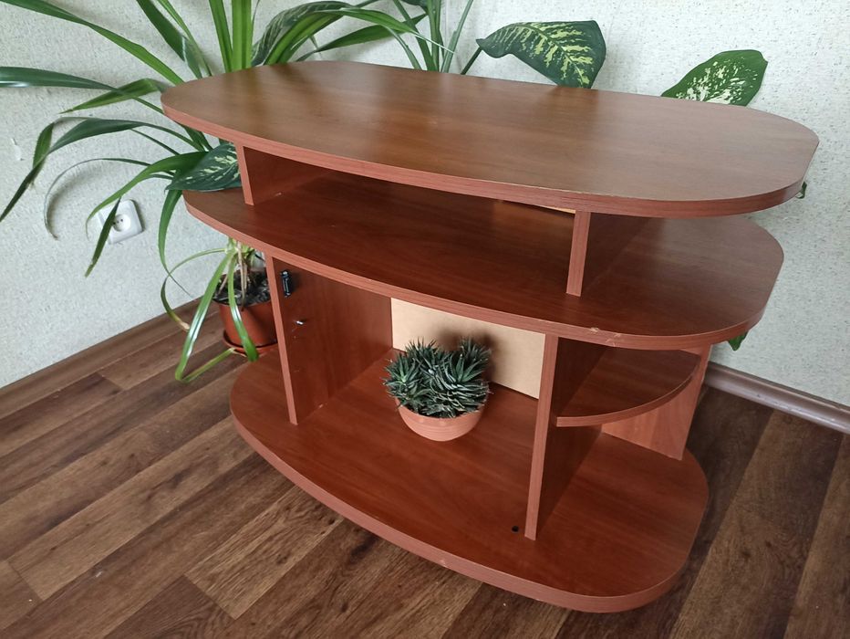 Тумба на колесиках под тв Лондон