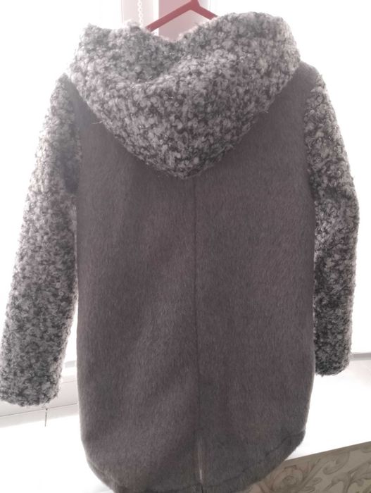 Тепла кофта на дівчинку