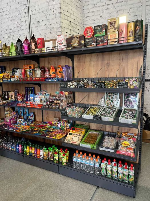 Стелажі для магазинів, хлібні та кондитерські стелажі.