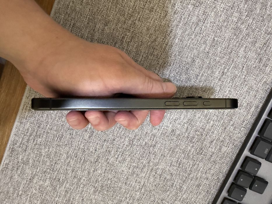 iPhone 15 pro max black 256gb USA e-sim