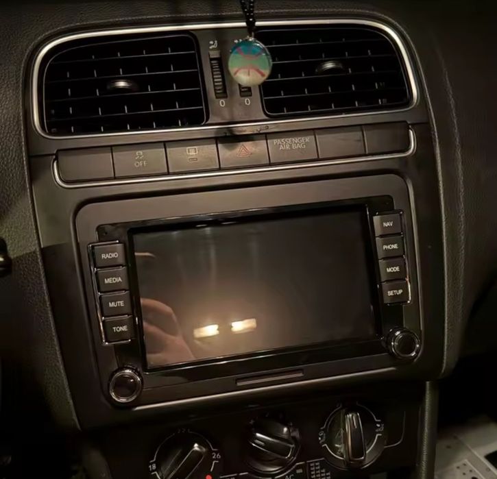 Radio Android VW Passat Golf Touran Polo EOS Skoda Octavia Superb Seat