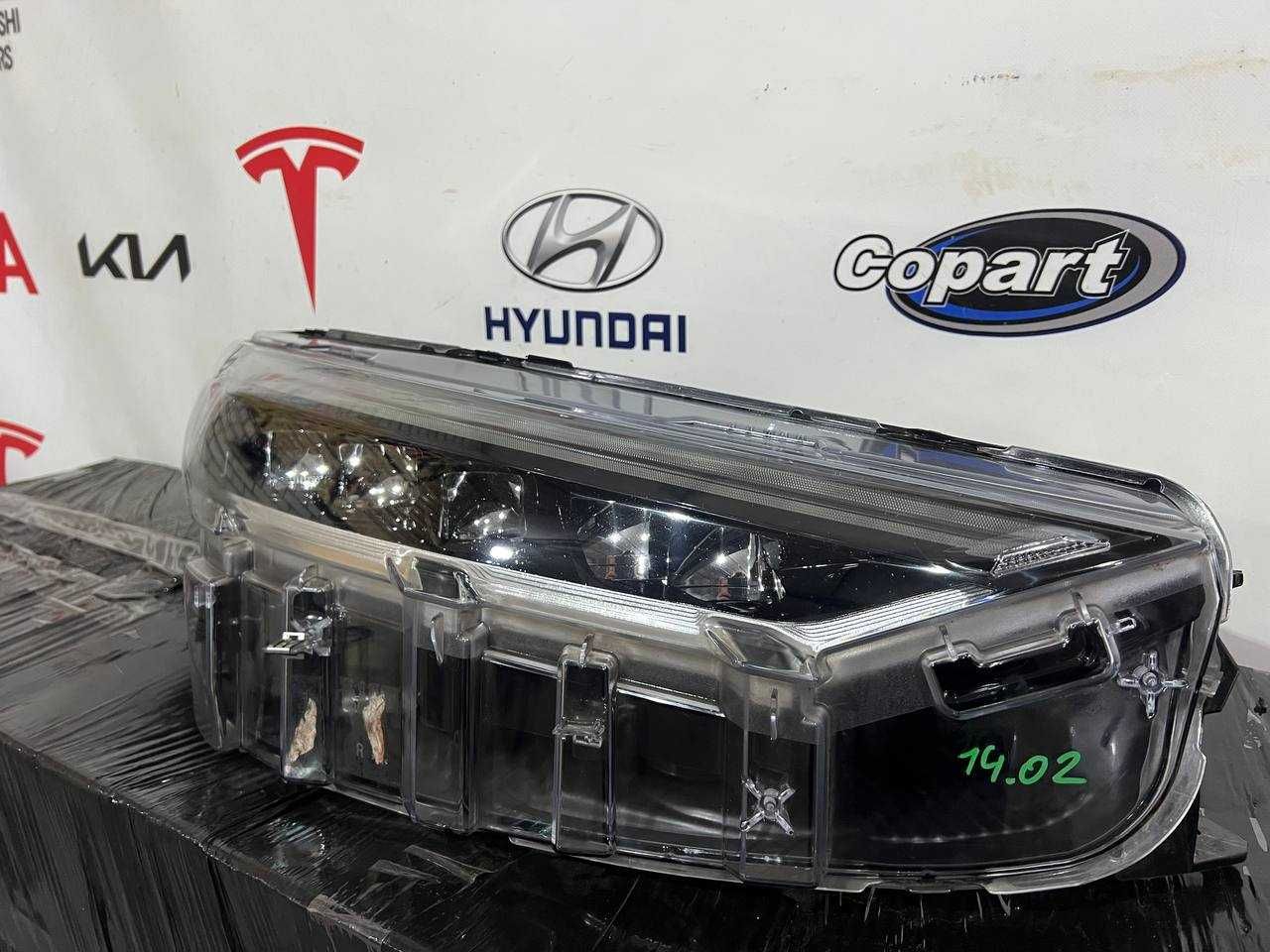 Фара права Ford Mustang Mach-E LED LJ8B13E014BE