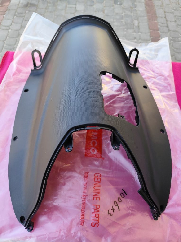 Osłona kolan kokpit tunel Kymco People GTI 125/300