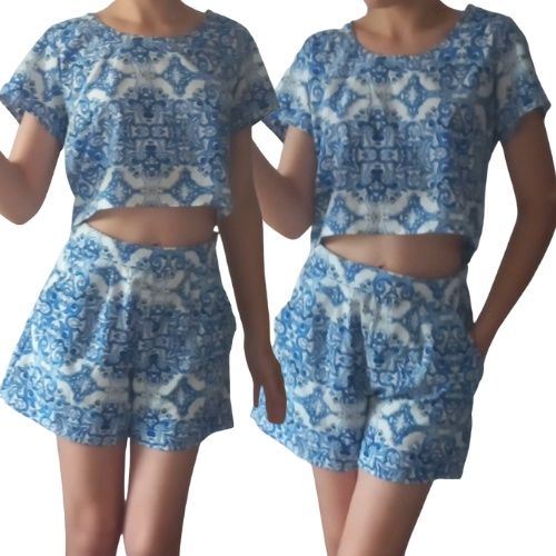 Літній блакитний жіночий костюм