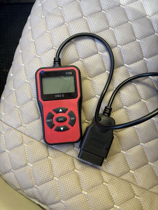 Сканер OBD2 V100 диагностика авто reader стирание ошибок автомобиля