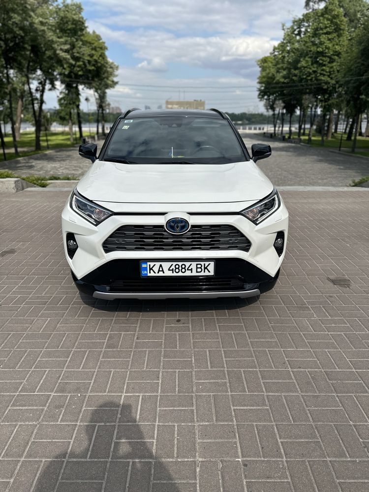 Toyota Rav 4 2020 рік