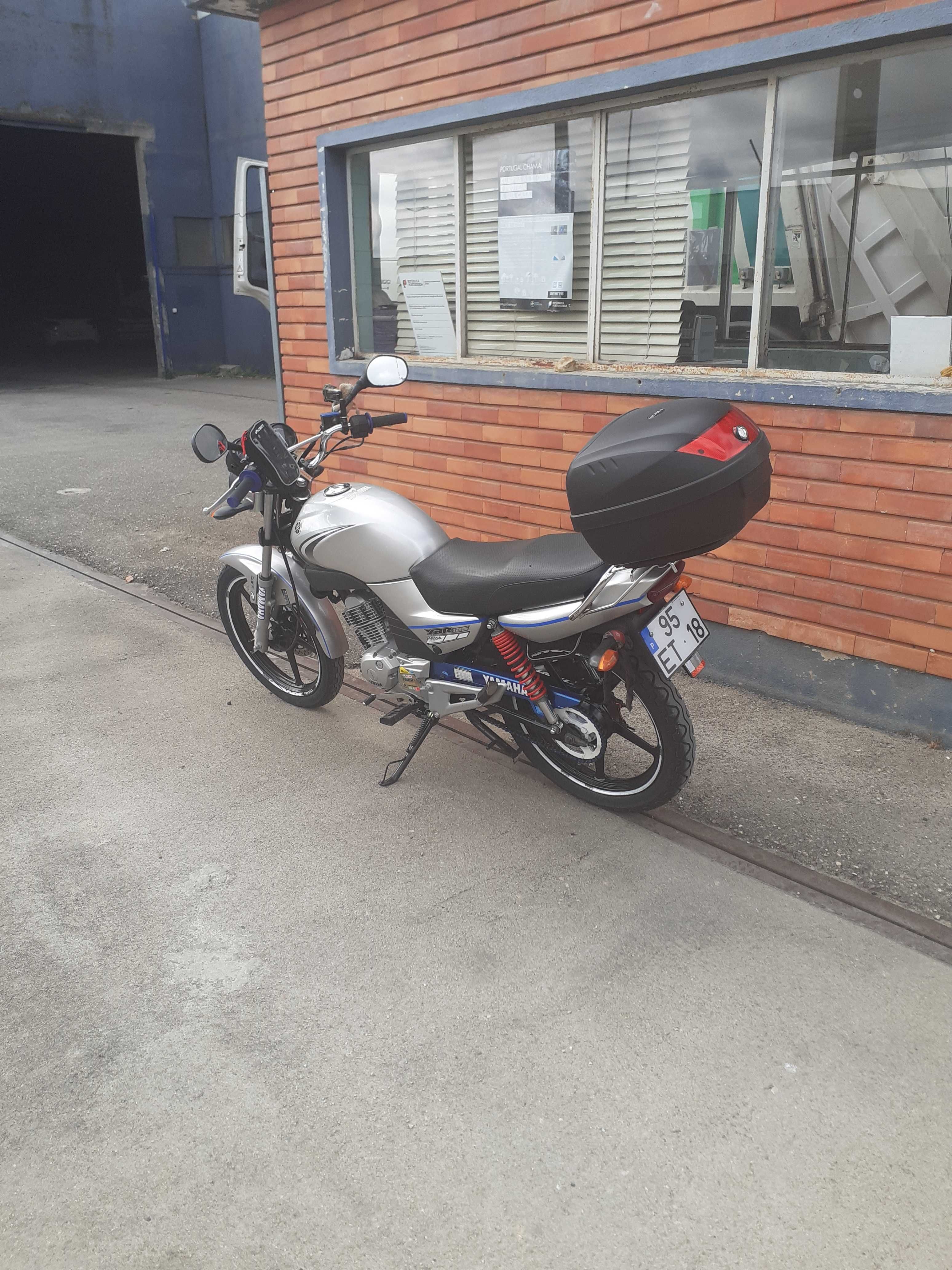 YAMAHA YBR 125 poucos  Km